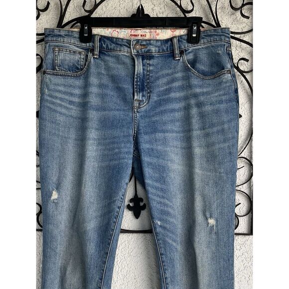 Johnny Was Boyfriend HR Raw Hem Cropped Jeans. - Size 31 - Blue - Picture 2 of 9